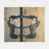 Grijs Paard en bruidegom OTTB fleece deken (Voorkant (Horizontaal))