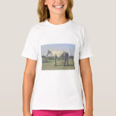 Grijs Paard in een Veld (door Rosa Bonheur) T-shirt (Voorkant)