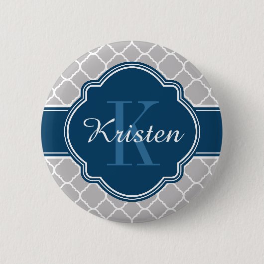 Grijs Quatrefoil Patroon Blauw Monogram Ronde Button 5,7 Cm (Voorkant)