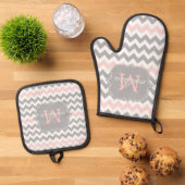 Grijs Roze Chevron Monogram Potholder Set (Top down)