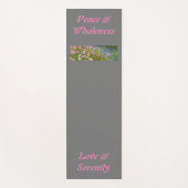 grijs, roze, water, bloemen, jouw tekst en afbeeld yogamat (Voorkant)