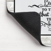 Grijs Rustic Wood Christelijk Bijbel Overweldigd Muismat (Hoek)