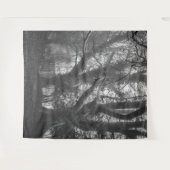 Grijs spookachtig bos zwart-wit fotografie wandkleed (Voorkant (horizontaal))