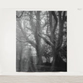 Grijs spookachtig bos zwart-wit fotografie wandkleed (Voorkant)