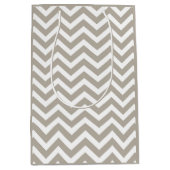 Grijs & Wit Dik Chevron Huwelijk Verjaardag V4 Medium Cadeauzakje (Voorkant)
