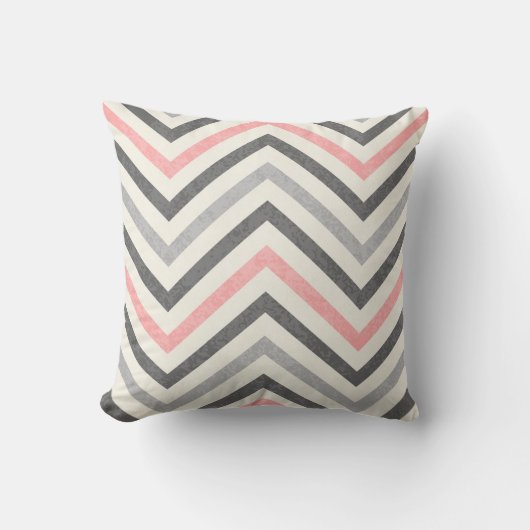 Grijs Wit en Baby Roze Chevron Patroon Kussen (Voorkant)