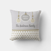 Grijs wit en goud met sterren en kerstnaam kussen (Voorkant)