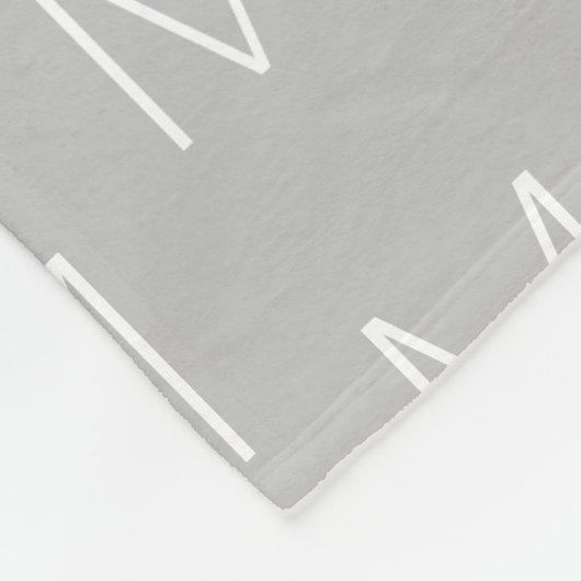 Grijs wit monogram initiaal aanpassen fleece deken (Hoek)