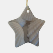 Grijs Wit, Seashells, Zee Shell Summer Beach Love Keramisch Ornament (Rechts)