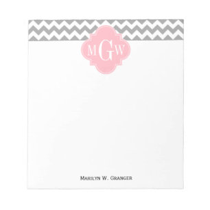Grijs Witte Chevron Roze Quatrefoil 3 Monogram Notitieblok