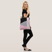 Grijs zigzag, Grijs Chevron, Roze, Jouw naam Tote Bag (Op model)