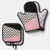 Grijs zigzag, Grijze Chevron, Zigzag Pattern, Roze Ovenwant & Pannenlap Set (Voorkant / Achterkant)