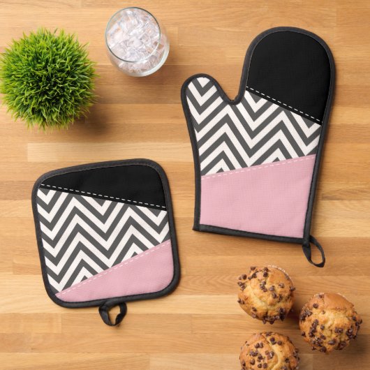 Grijs zigzag, Grijze Chevron, Zigzag Pattern, Roze Ovenwant & Pannenlap Set (Top down)
