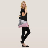 Grijs zigzag, Grijze Chevron, Zigzag Pattern, Roze Tote Bag (Op model)