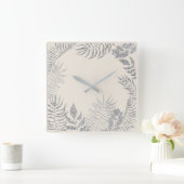 Grijs Zilver Ivoor Metallic Palm Botanische Pastel Vierkante Klok (Huis)