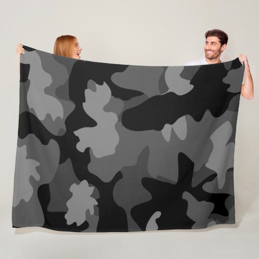 Grijs zwart camopatroon fleece deken (In situ)