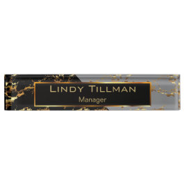 Grijs, zwart en goudkleurig ontwerp naambordje