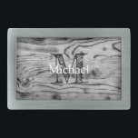 grijs zwart gebrand hout Monogram Gesp<br><div class="desc">Monogram in zwart-wit dat u met uw douane initiaal en naam kunt personaliseren. Foto van licht en donkerzwart-witte houtkorrel met een koel verbrande  elegante blik. Cadeau ideeën voor mannen,  timmerman,  houtwerker,  handig man.. roestachtig,  hout,  oud,  ruw,  ,  abstract,  grijs,  grijs,  grijs,  zwart,  donker,  korrel,  decoratief</div>