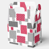 Grijsrode stip patchwork op witte achtergrond bedankdoosjes (Geopend)