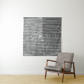 grijze abstracte horizontale lijnen wandkleed (In situ)