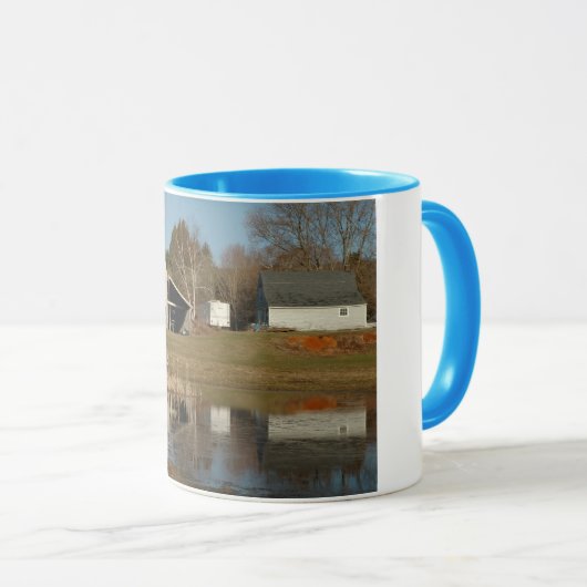 Grijze Barn - Reflecties van de Sereniteit Mok (Voorkant rechts)