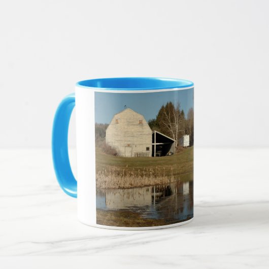 Grijze Barn - Reflecties van de Sereniteit Mok (Voorkant links)