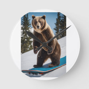 Grijze beer snowboarden in winteruitrusting ronde klok