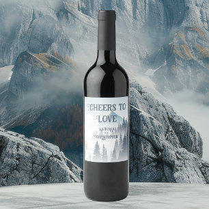 Grijze berg mist bos wildernis winter bruiloft wijn etiket