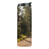 Grijze betonweg 's ochtends thermosbeker (Gedraaid links)