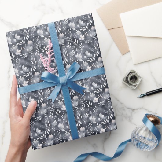 Grijze bloemige waterverf cadeaupapier (Geschenken)
