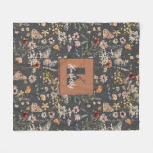 Grijze Boho Bloemige Monogram Fleece Deken (Voorkant (Horizontaal))