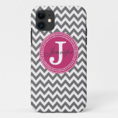 Grijze Chevron & Roze Monogram iPhone Case (Achterkant)