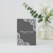 Grijze damast en wit  kant 2 in reliëf visitekaartje (Staand voorkant)