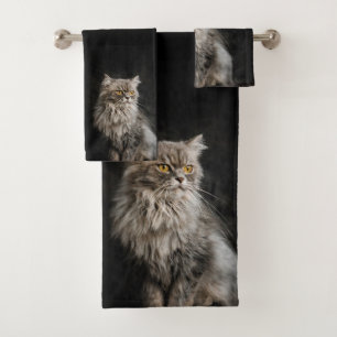 Grijze donzige kat bad handdoek