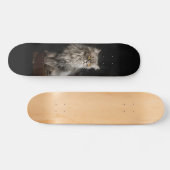 Grijze donzige kat persoonlijk skateboard (Horizontaal)