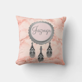 Grijze Dreamcatcher op Roze Marmer Gepersonaliseer Kussen