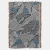Grijze driehoeksnede met ruwe, donkerblauwe stukke deken (Voorkant Verticaal)