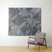 Grijze driehoeksnede met ruwe, donkerblauwe stukke wandkleed (In Situ (horizontaal))