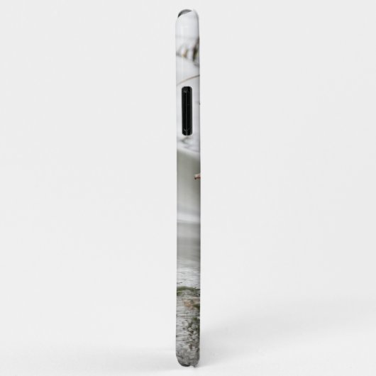 Grijze eend op donker het meer iPhone/iPad case (Achterkant/rechts)