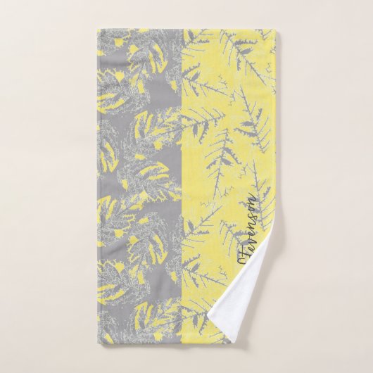 Grijze en gele bladeren op een gestreepte achtergr bad handdoek (Handdoek)