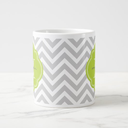 Grijze en groene Chevron Custom Monogram Grote Koffiekop (Voorkant)
