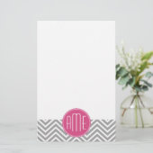 Grijze en roze Chevrons met aangepast monogram Briefpapier (Staand voorkant)