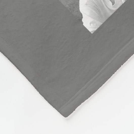 Grijze en roze Chevrons met aangepast monogram Fleece Deken (Hoek)