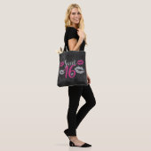 Grijze en roze glitter lippen tote bag (Op model)