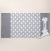 Grijze en witte honden en bonen met naam strandlaken (Voorkant)