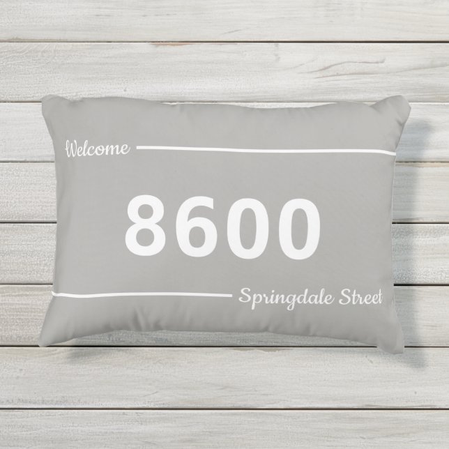Grijze en Witte Huis Nummers Straat Adres Porch Buitenkussen (Achterkant)