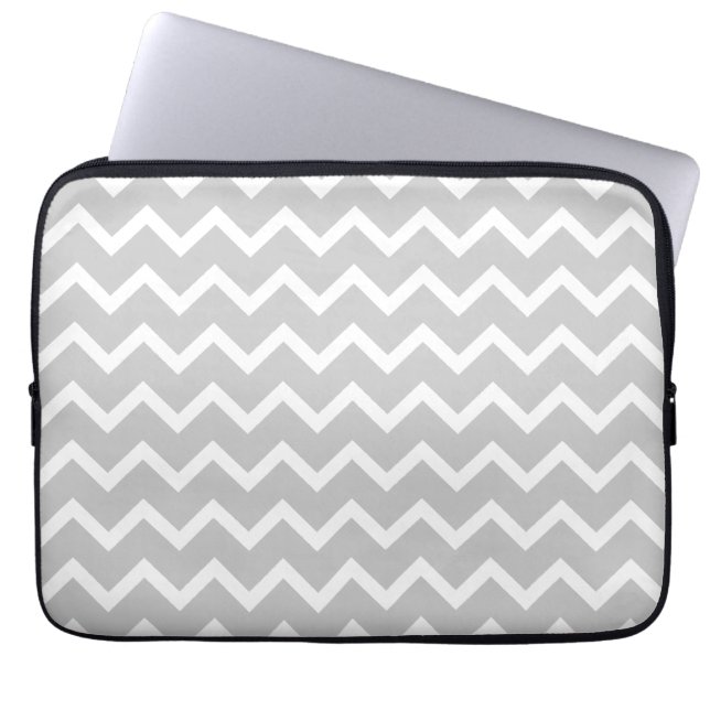 Grijze en witte zigzag Stripes. Laptop Sleeve (Voorkant)