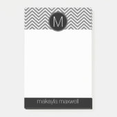 Grijze en zwarte Chevrons met aangepast monogram Post-it® Notes (Voorkant)