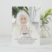 Grijze foto 84e verjaardagsfeestje uitnodiging (Staand voorkant)