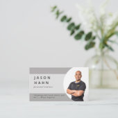 grijze foto van persoonlijke trainer visitekaartje (Staand voorkant)